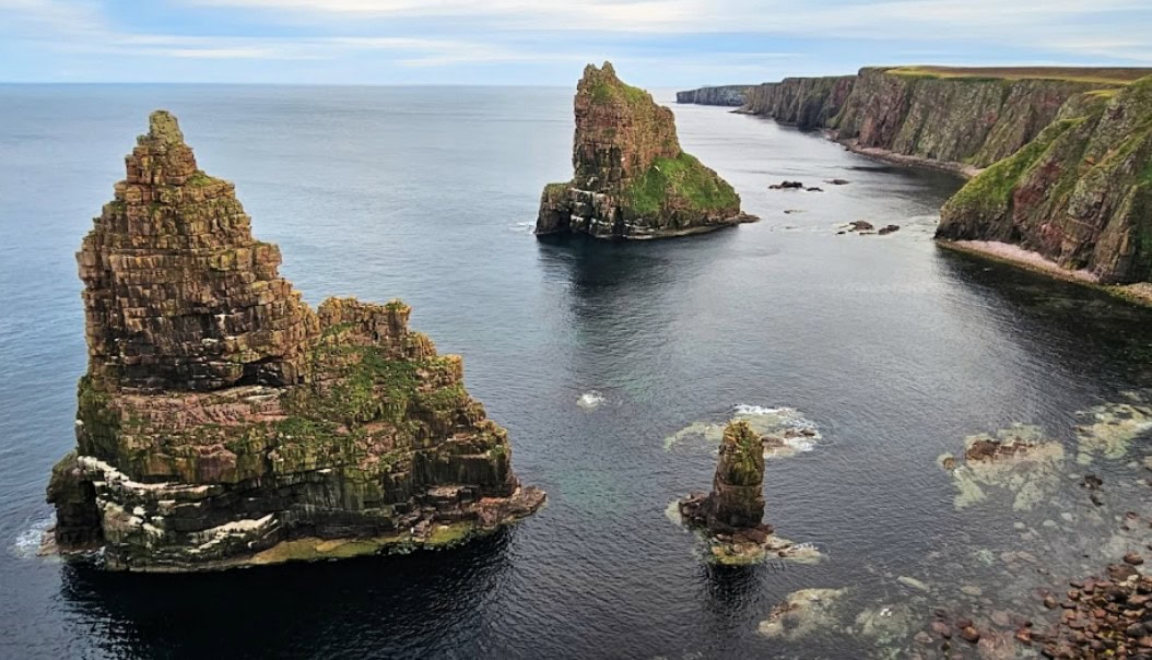 Duncansyb Stacks an der Nordostküste von Schottland