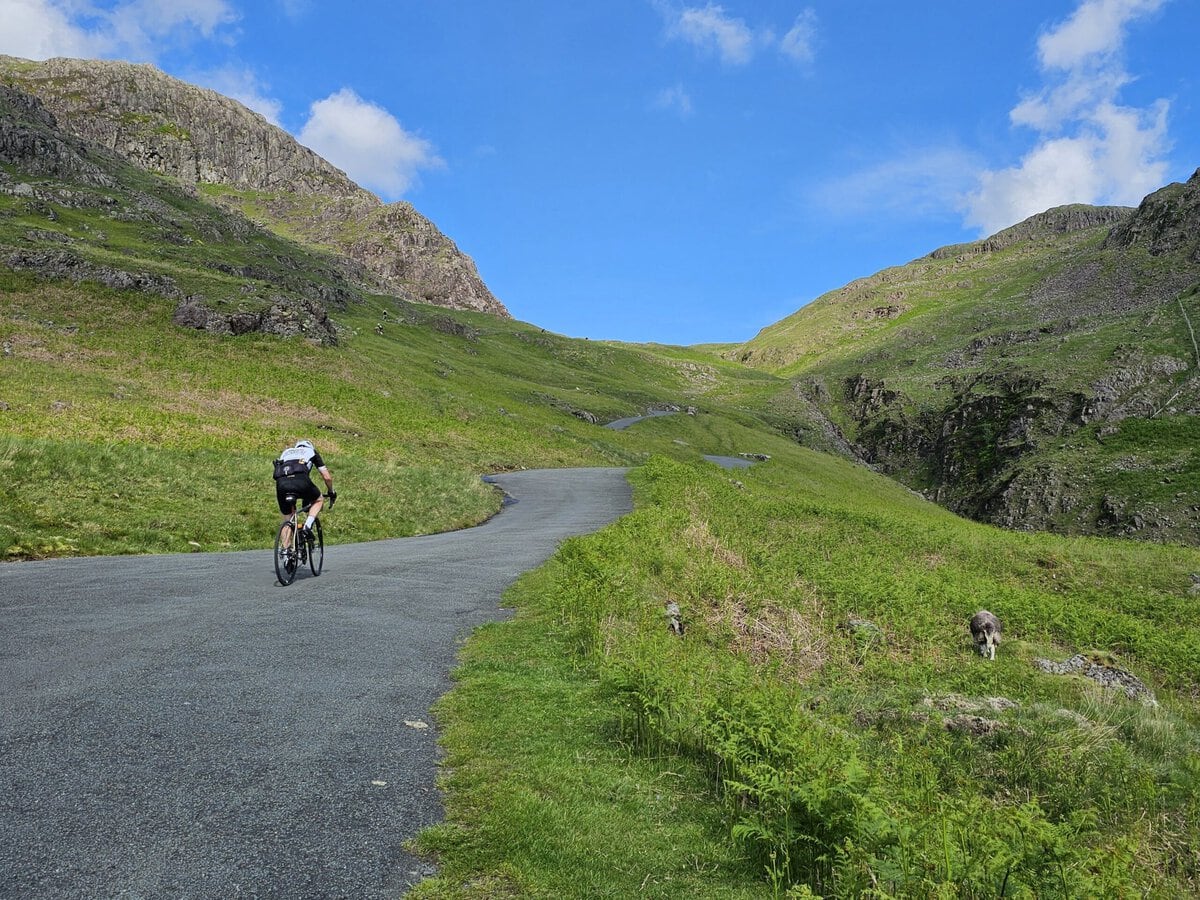 Den Hardknott Pass mit dem Fahrrad fahren