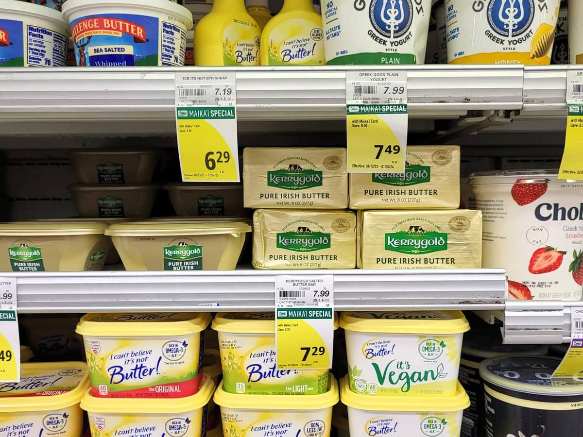 Auf Hawaii zahlt man meist mit Kreditkarte. Die Preise sind außerdem hoch.