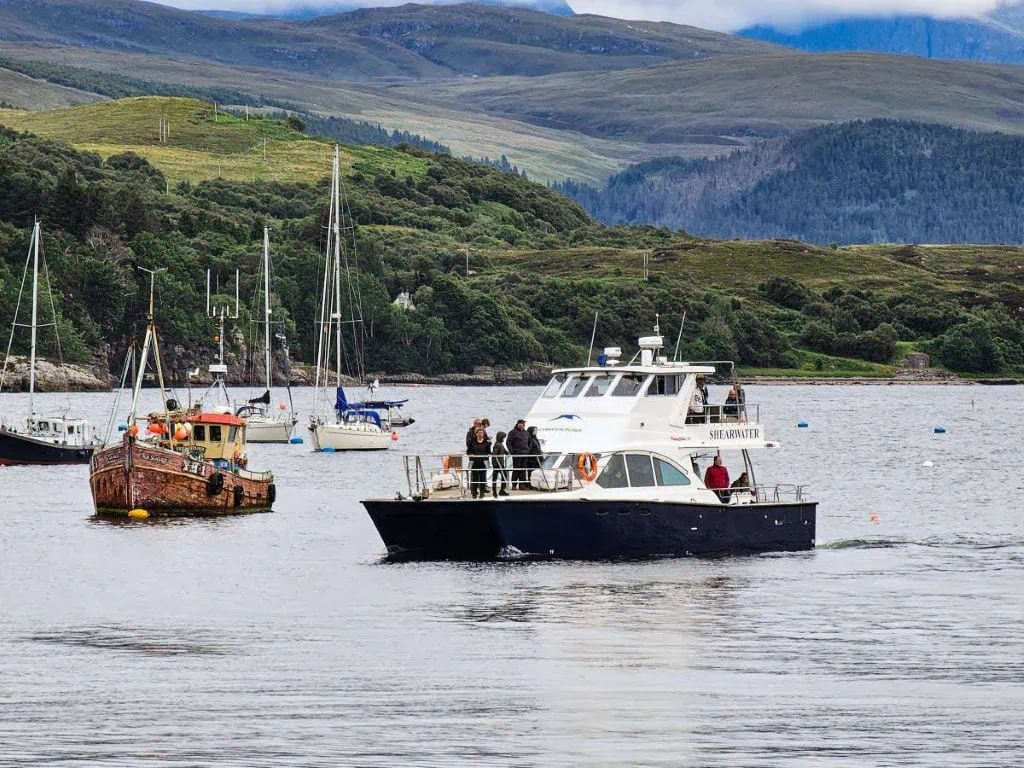 Bootsrundfahrt in Schottland