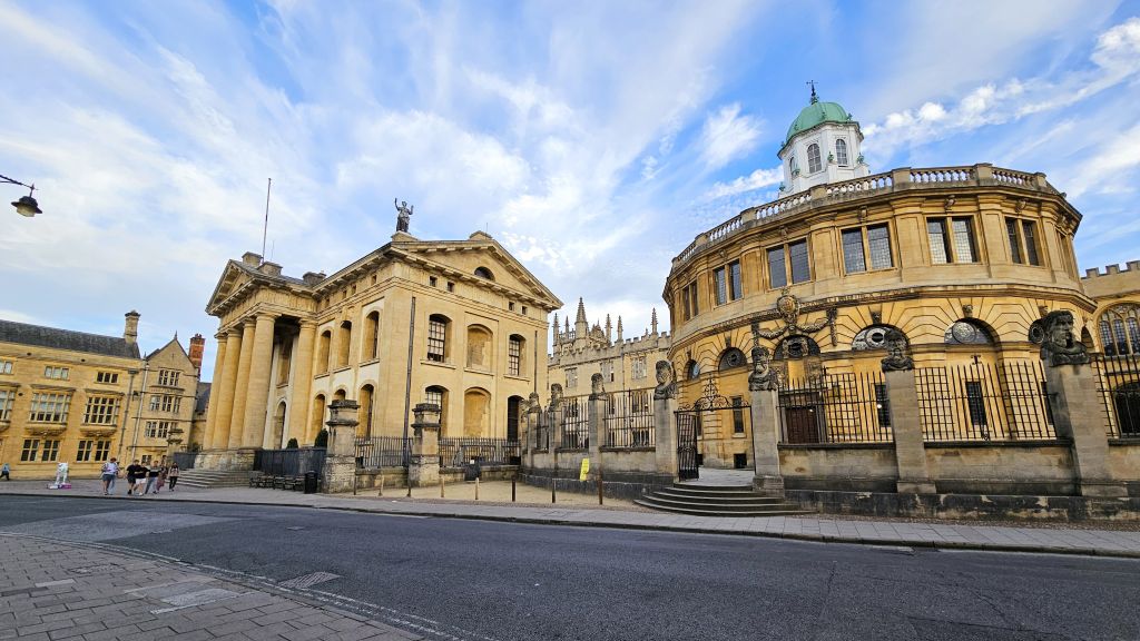 Sehenswürdigkeiten in Oxford: Sheldonian Theatre und Clarindon Building