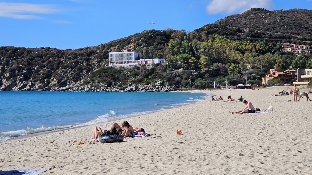 Strand von Solanas auf Sardinien