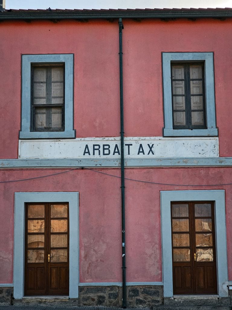 Überblick und Infos für Touristen und Urlauber über den Ort Arbatax auf Sardinien