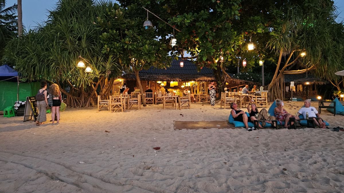 Entspannte Stimmung am Relax Beach auf Koh Lanta