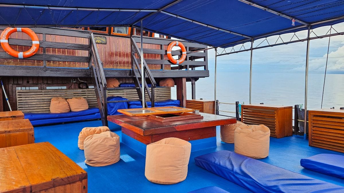 Sonnendeck am Bug der KLM Sunshine