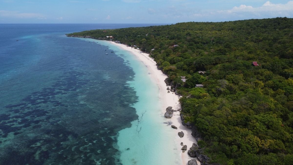 Küste und Strand von Bira, Sulawesi