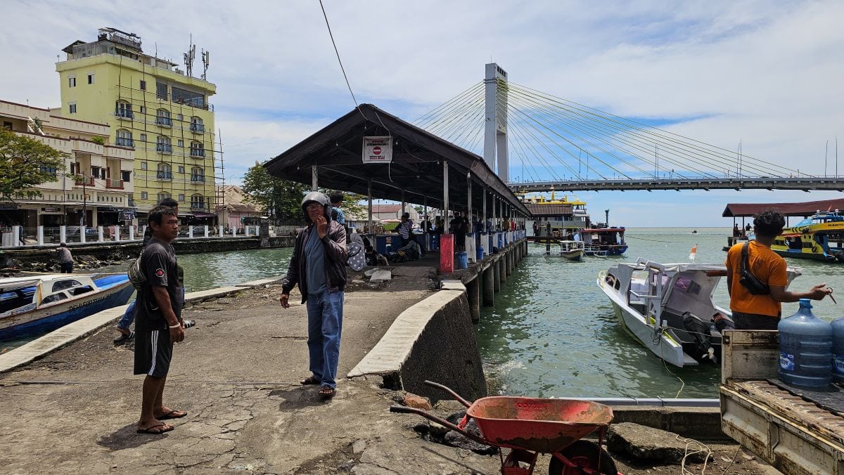 Pier für die Boote von Manado nach Bunaken