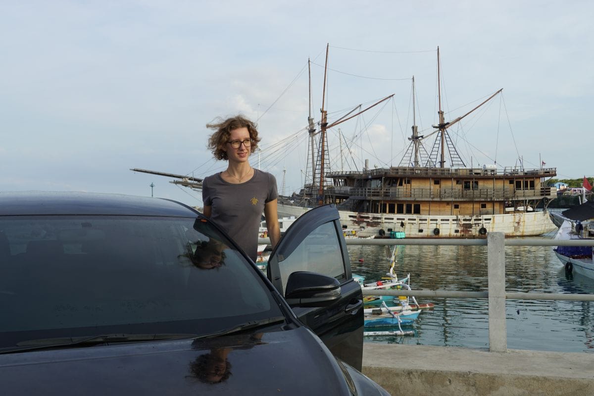 Pinisi Schiff im Hafen von Bira, Sulawesi