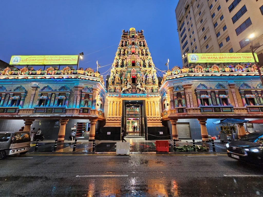 Größter Hindu Tempel von Kuala Lumpur: Sri Maha Mariamman Tempel