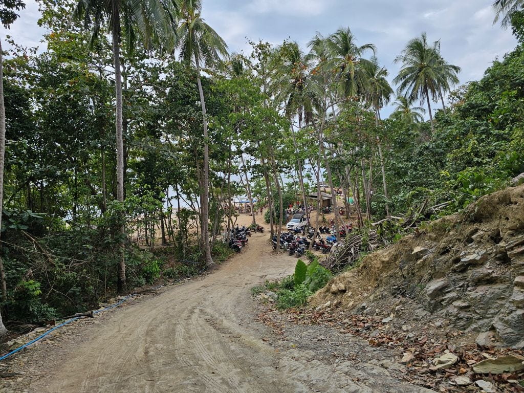 Zufahrt zum Nui Beach auf Koh Lanta