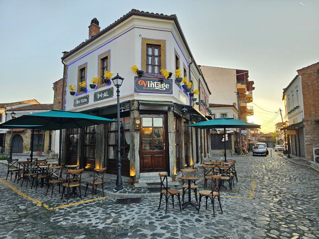 Die Stadt Korca in Albanien