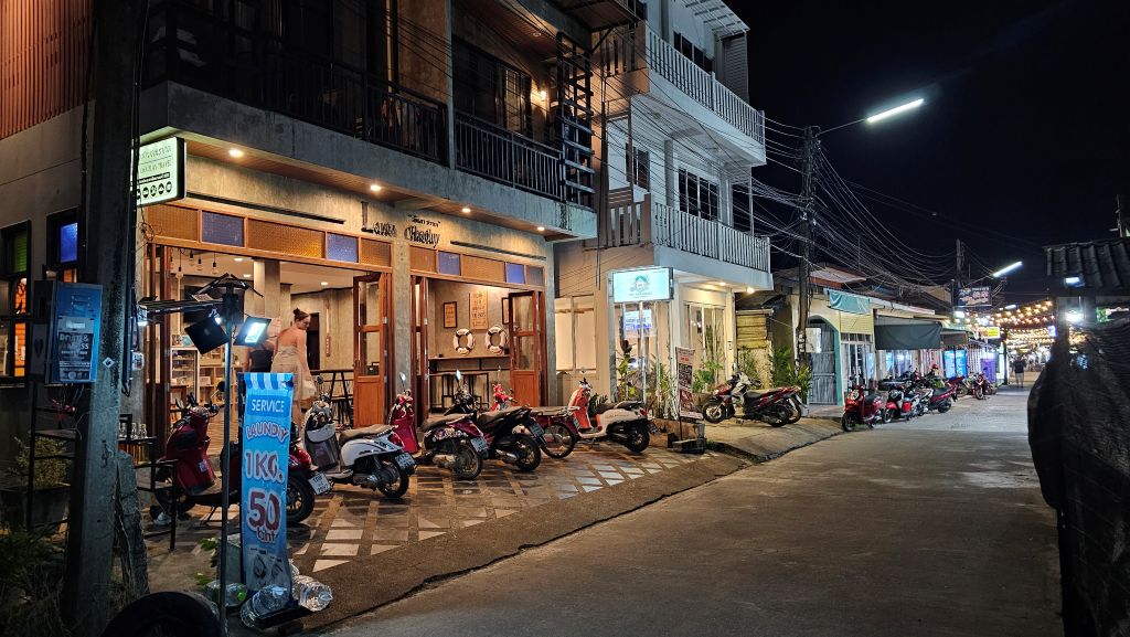 Lanta Chaolay Hotel in Sala Dan auf Koh Lanta