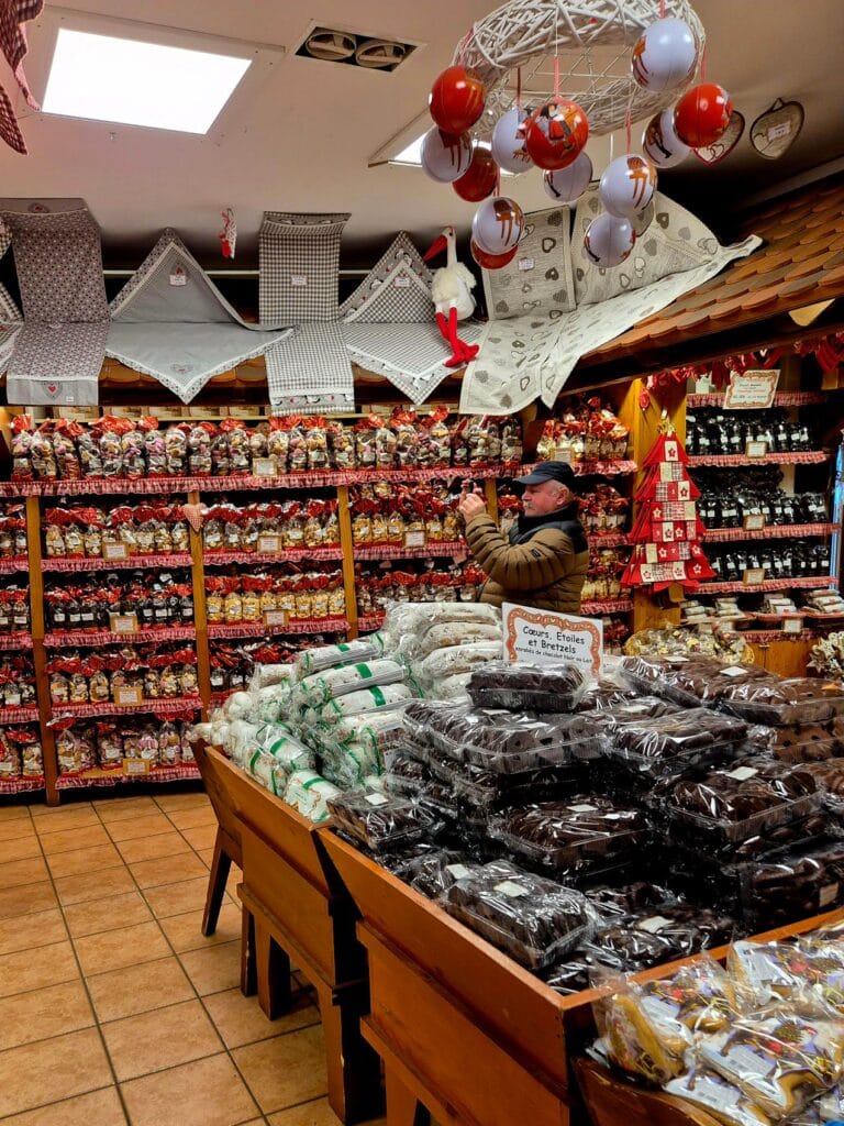 Fortwenger in Gertwiller Geschäft mit Lebkuchen und anderen weihnachtlichen Leckereien