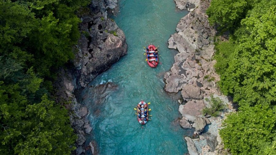 Rafting auf dem Osumi Fluss in Berat, Albanien