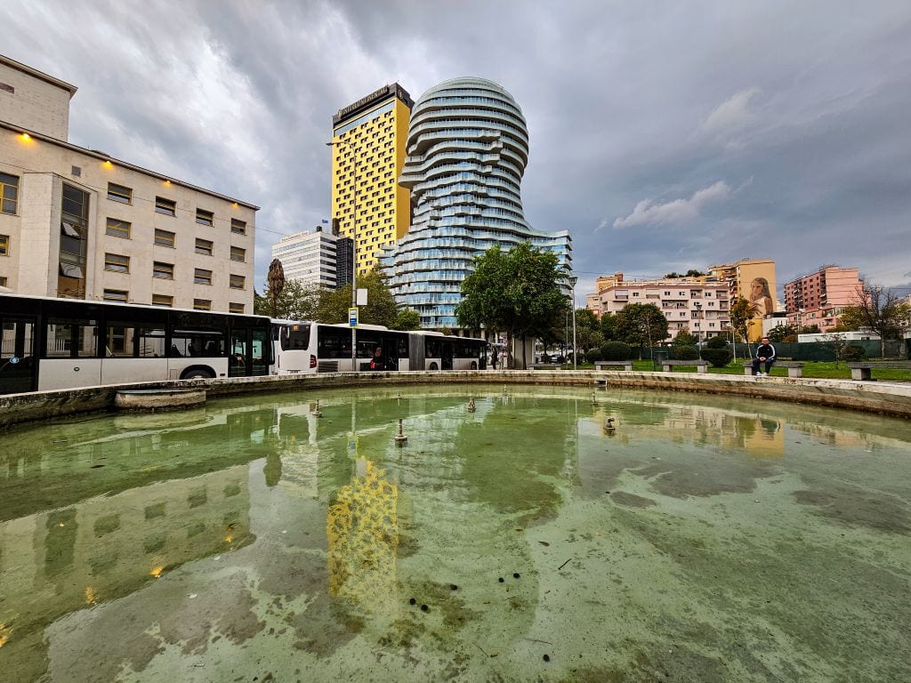 Skanderbeg Gebäude in Tirana
