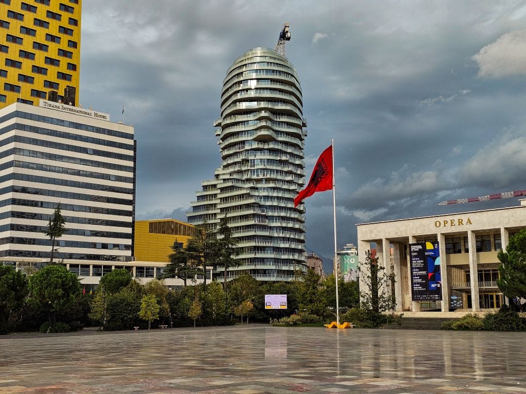 Skanderbeg Platz und Oper von Tirana