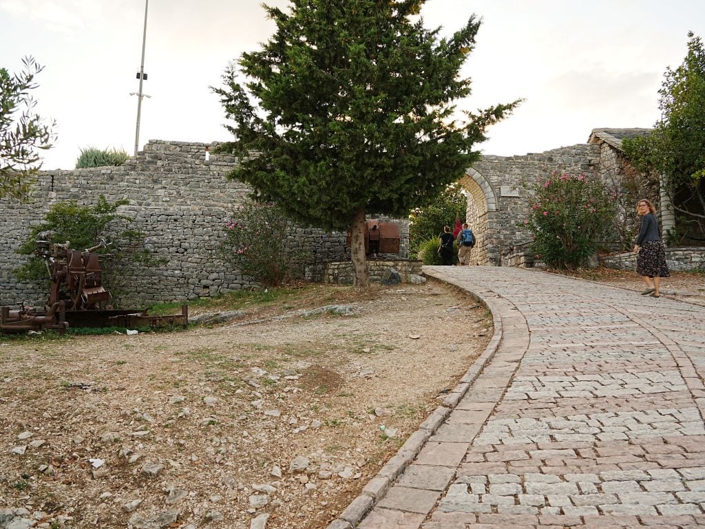 Eingang zur Burg von Saranda