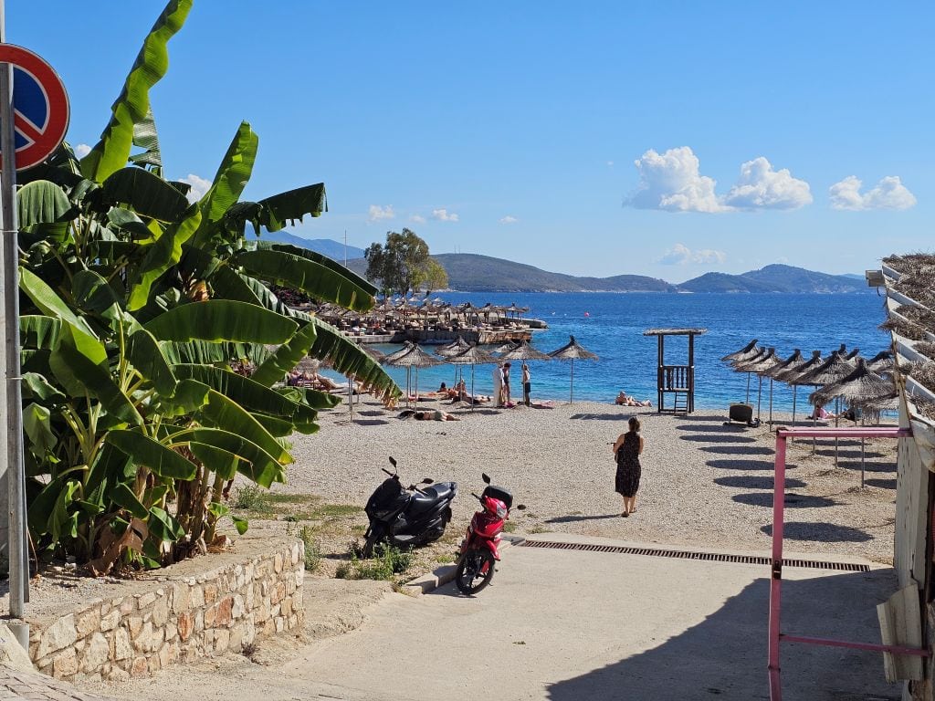 Strand zum Schnorcheln in Saranda, beim Hotel Apollon