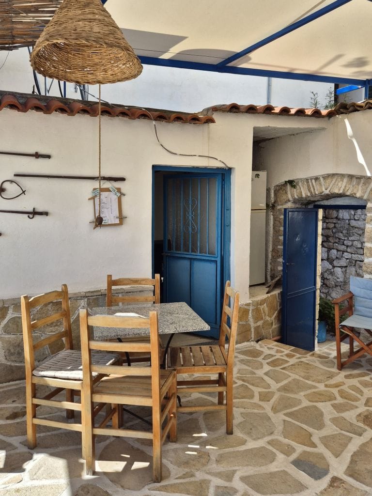Amphora Café und Gästehaus in Himara Altstadt