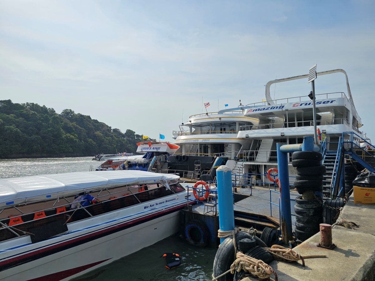 Fähre am Rassada Pier in Phuket nach Koh Lanta