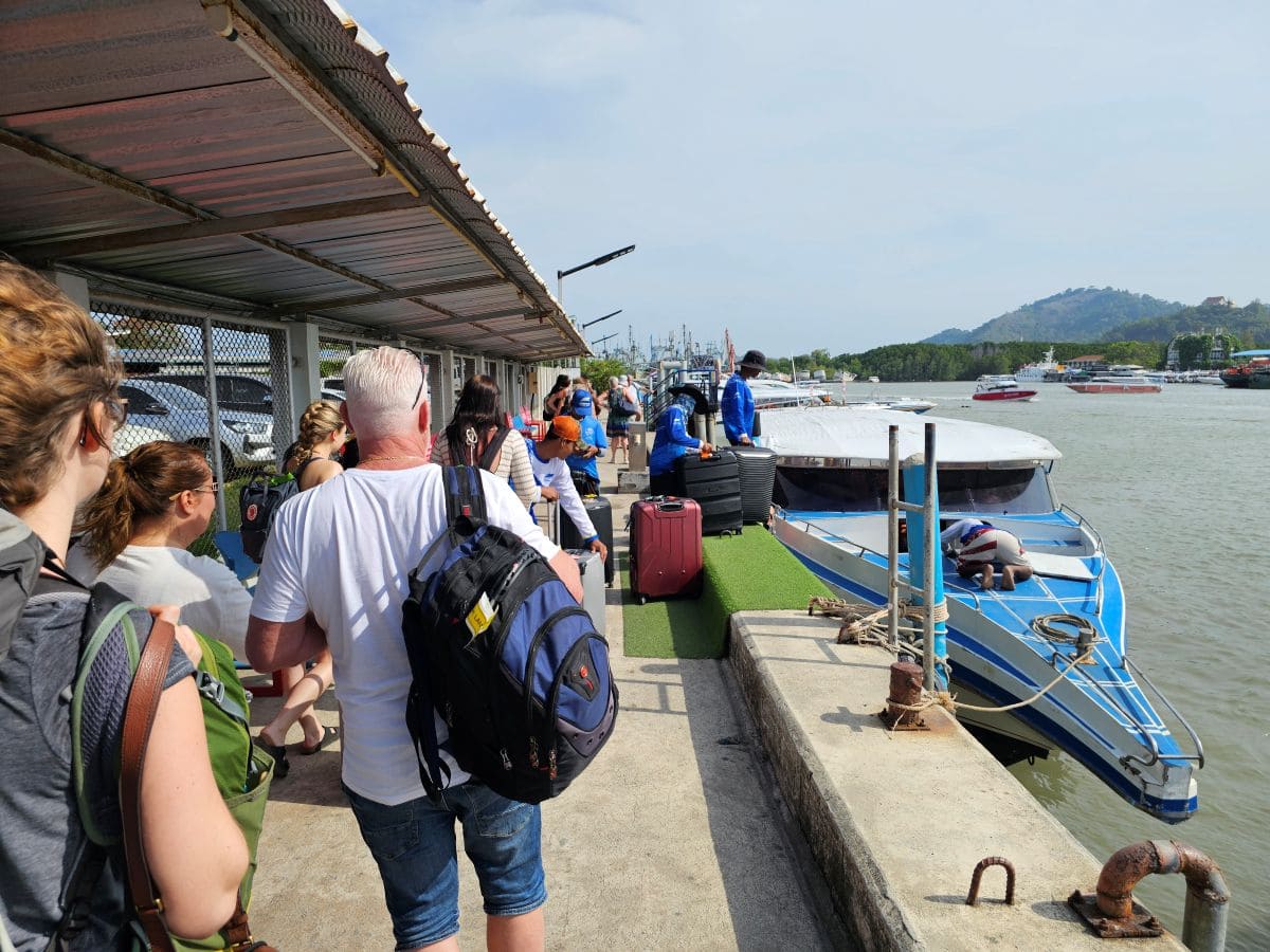 Schnellboot/ Speedboat von Phuket nach Koh Lanta am Rassada Pier
