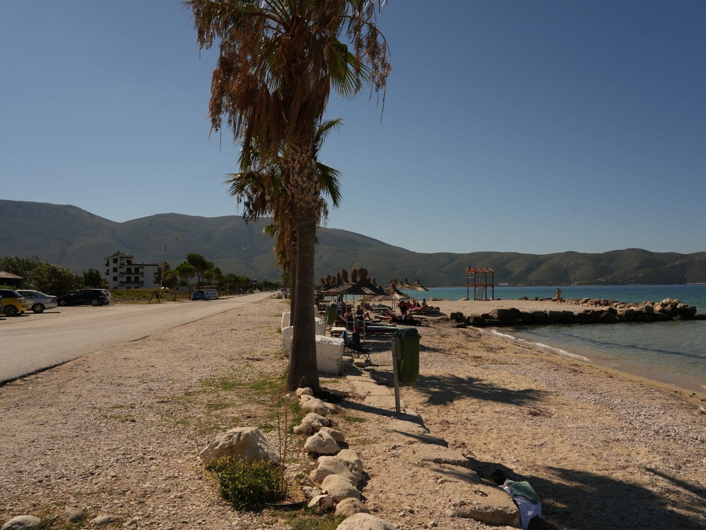Geheimtipp zum Baden: Der Strand von Orikum in Albanien.