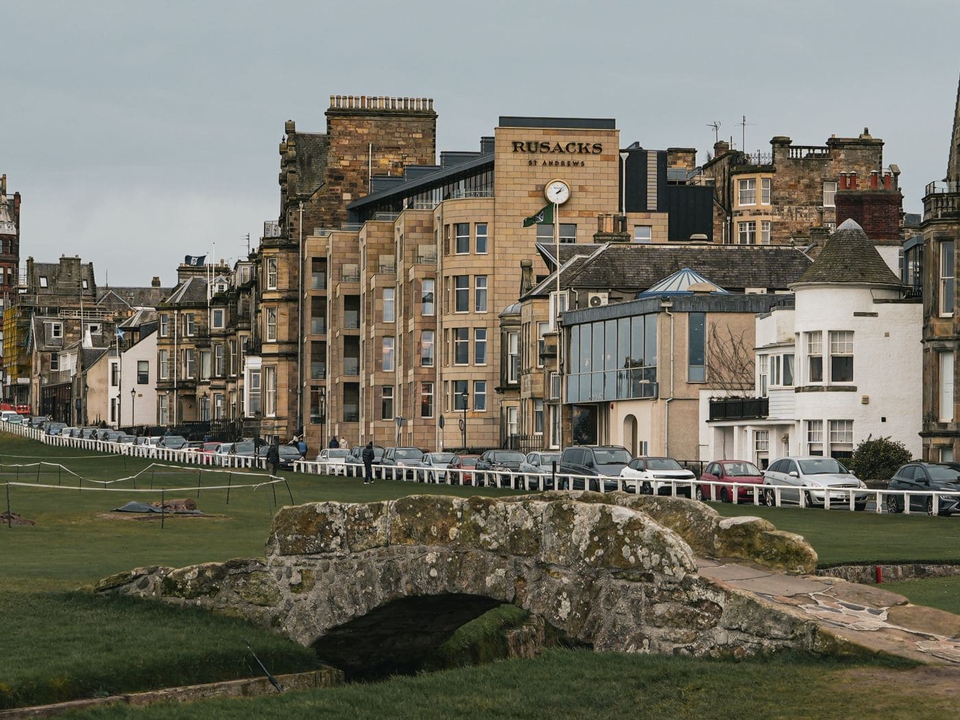 Blick auf das Rusacks Hotel in St Andrews