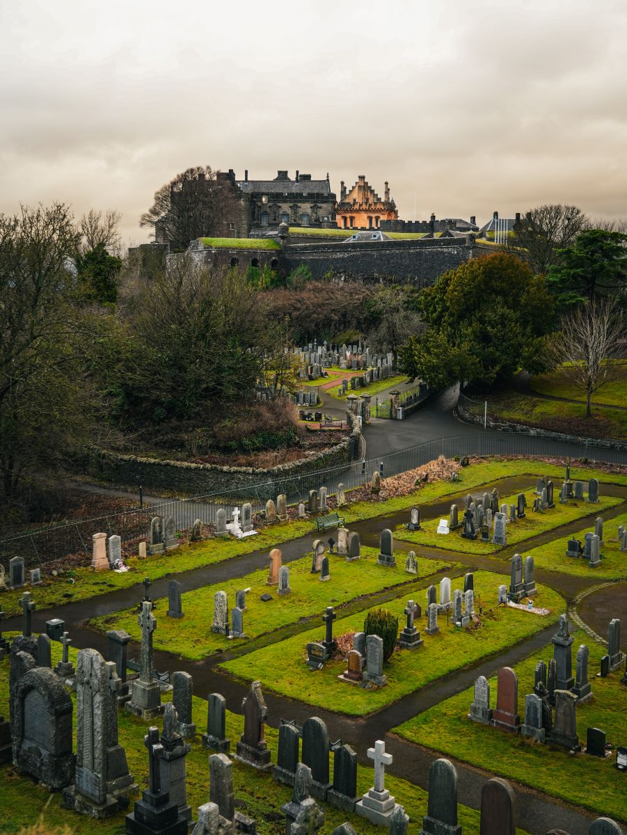 Friedhof von Stirling mit Blick auf das Schloss