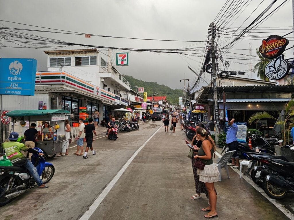 Insel Koh Tao, viele Touristen und alles ist auf den Tourismus ausgelegt