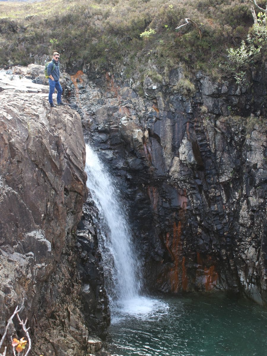 Wasserfall an den Fairy Pools auf der Insel Skye