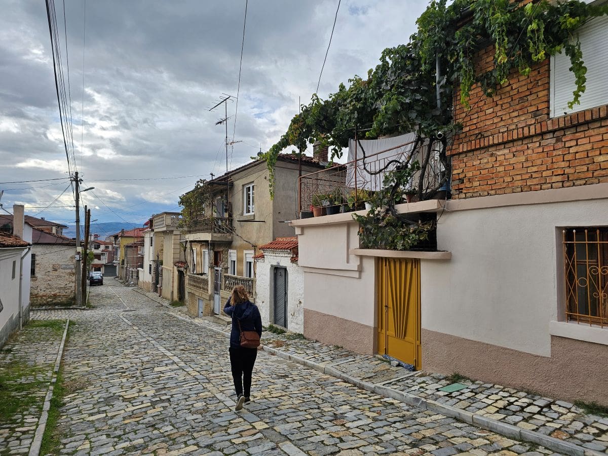 Altstadt von Korça mit Kopfsteinpflastergassen