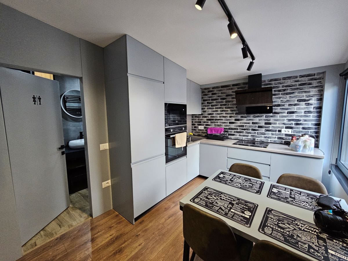 Karma Chic and Style Apartment in Korca