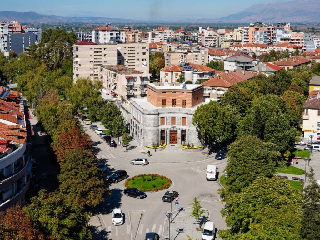 Blick auf Korca vom Panorama Turm