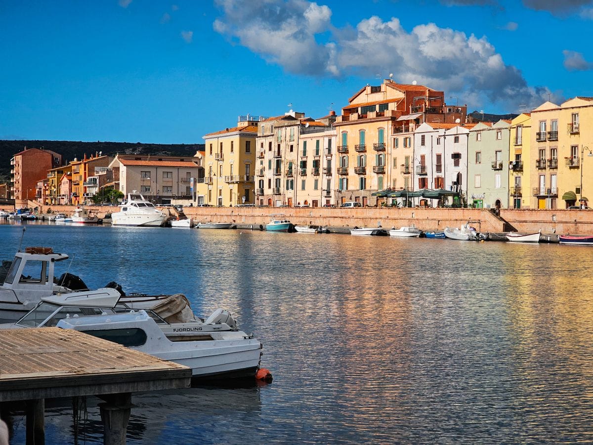 Bosa, einer der schönsten Orte auf Sardinien