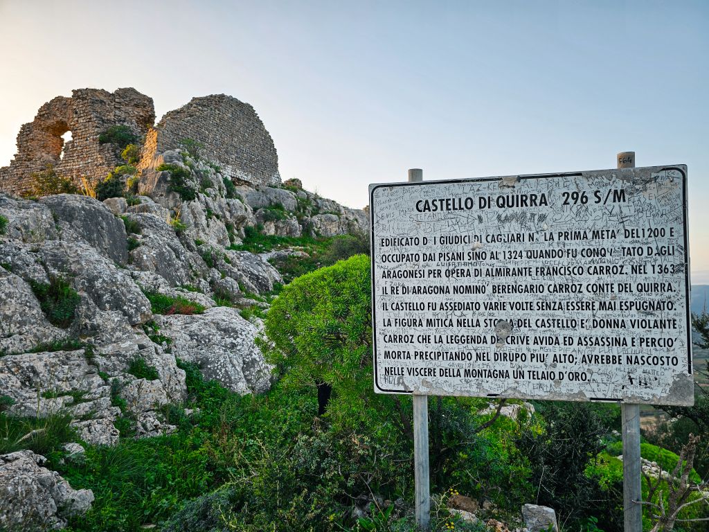 Auf dem Castello di Quirra