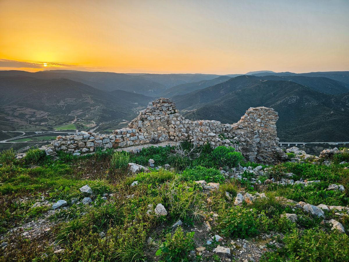 Sonnenuntergang auf dem Castello di Quirra auf Sardinien