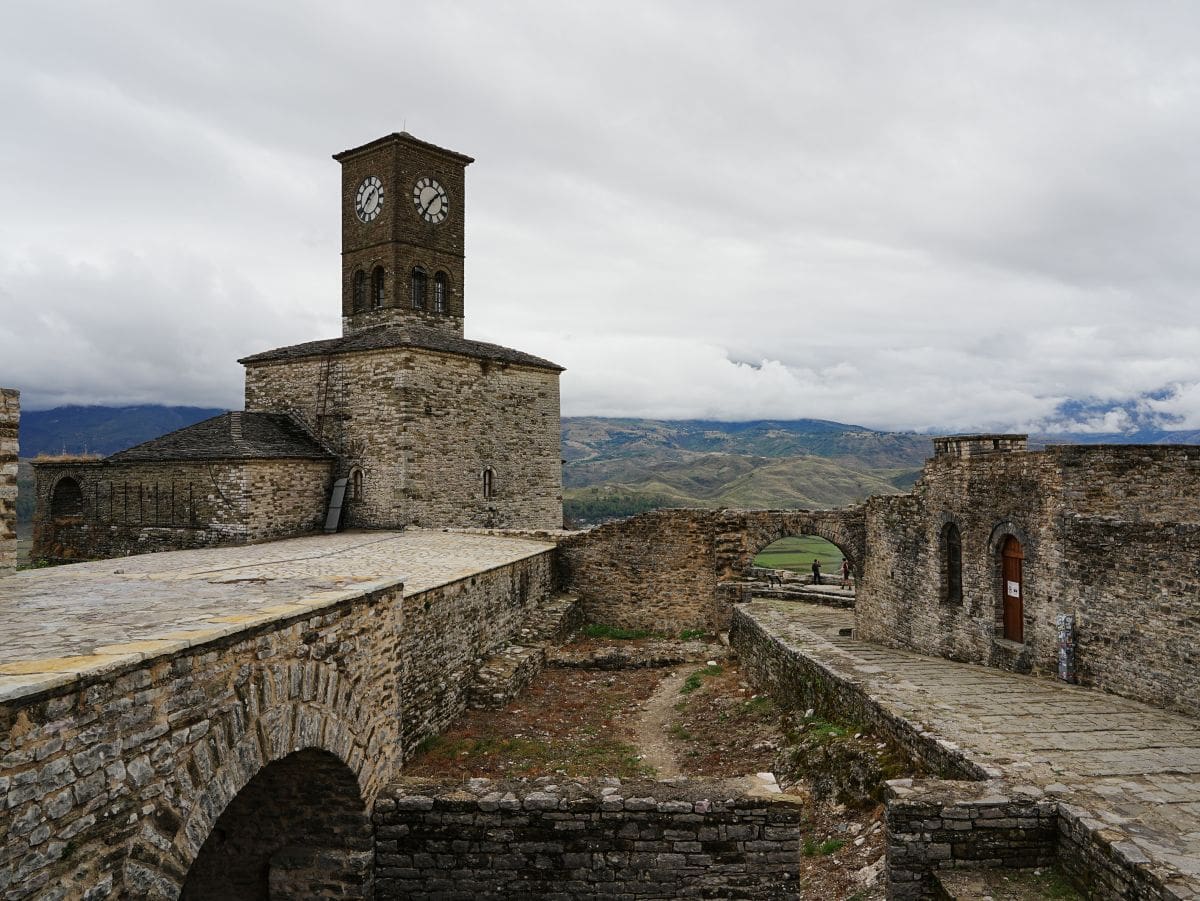 Uhrenturm auf der Burg von Gjirokastra