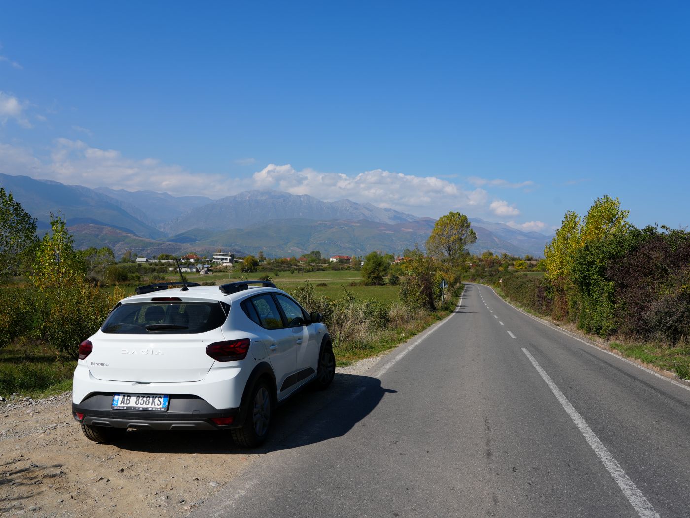 Anreise mit dem Mietwagen nach Kukes