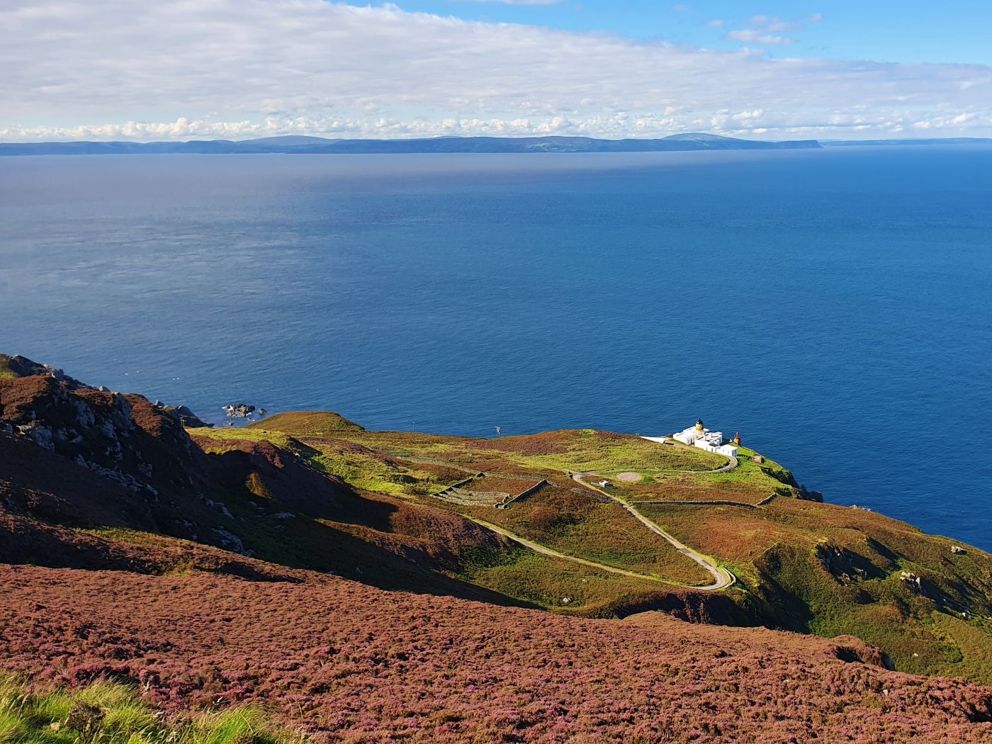 Blick vom Mull of Kintyre, Schottland, bis zur Küste von Nordirland