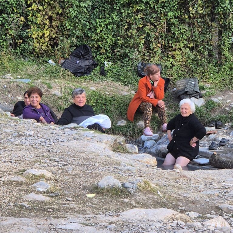 Peshkopi in Albanien: Thermalbäder, authentisches Ost-Albanien und unsere Hotel-Tipps. Ein Reisebericht von Reisekröten