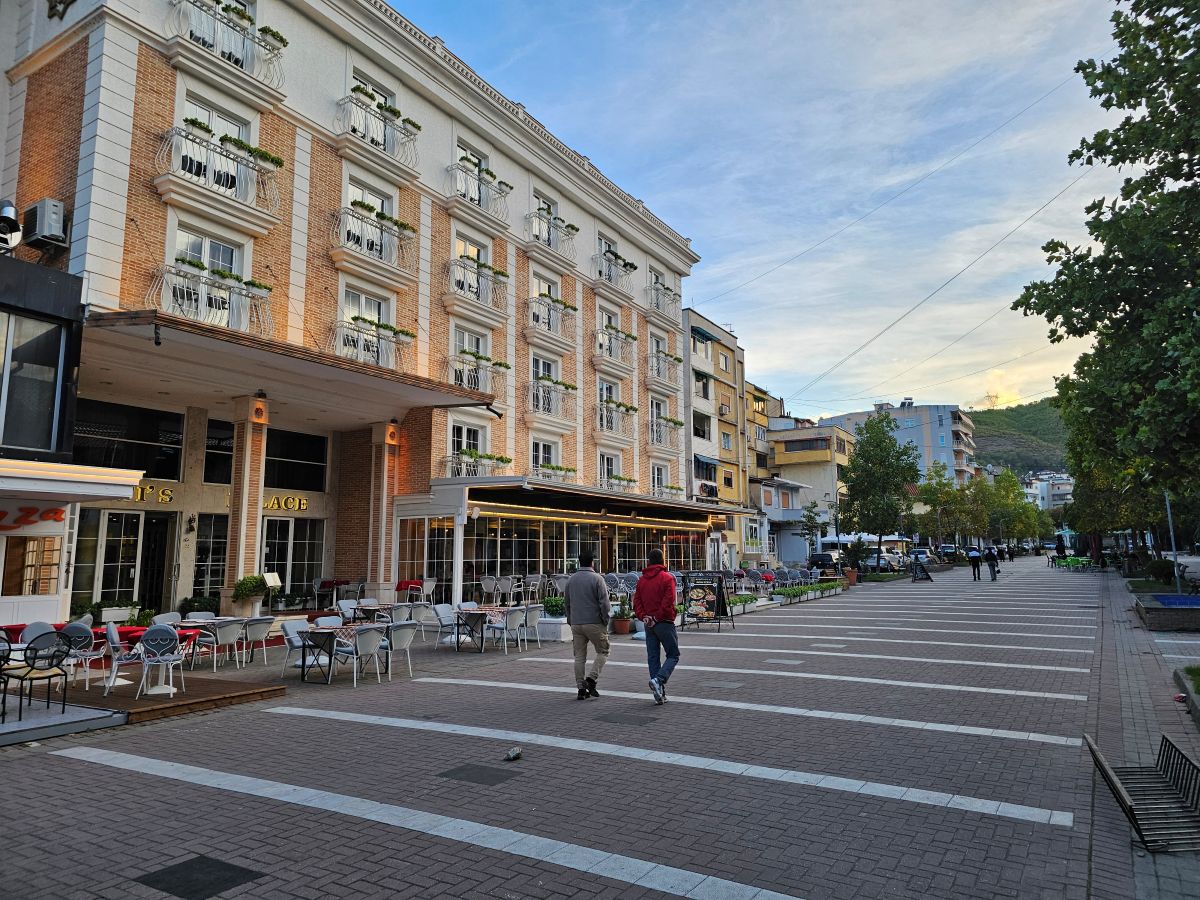 Reisebericht über den Ort Pogradec am Ohridsee, in Albanien