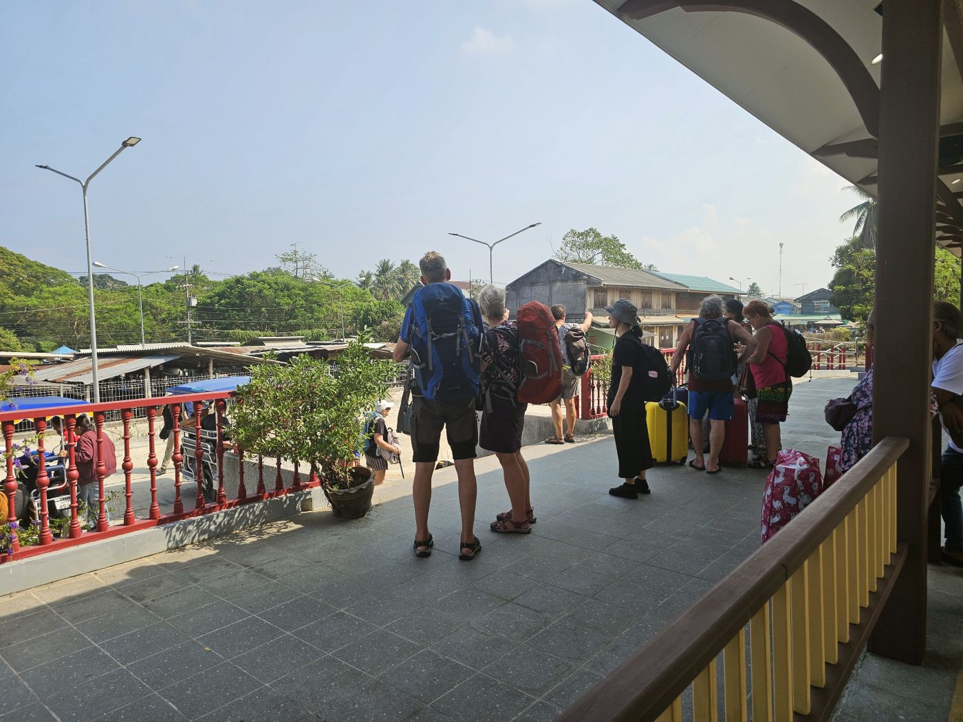 Am Bahnhof von Ban Krut, Prachuap Khiri Khan