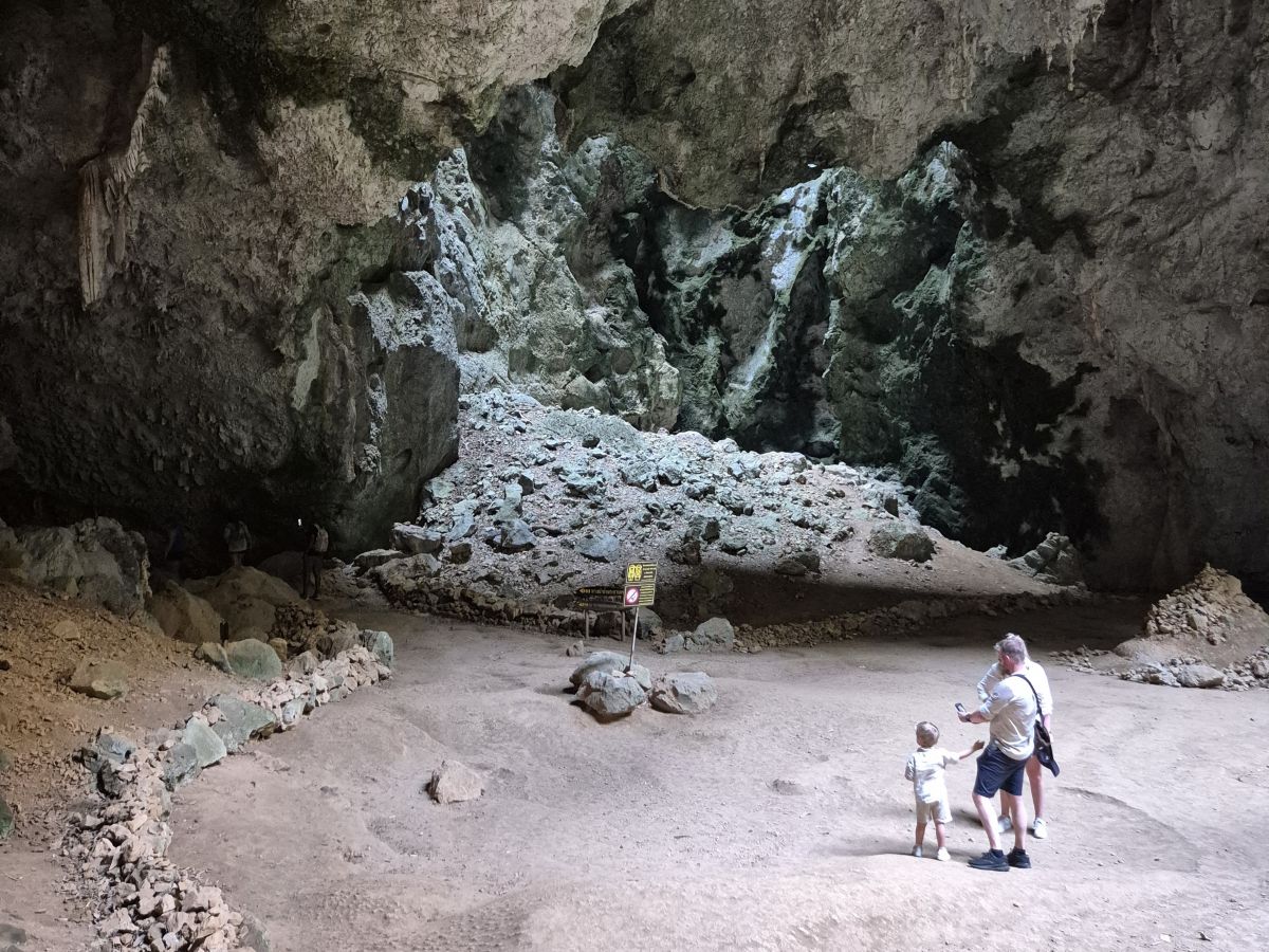 Erste Höhle in der Praya Nakhon Cave