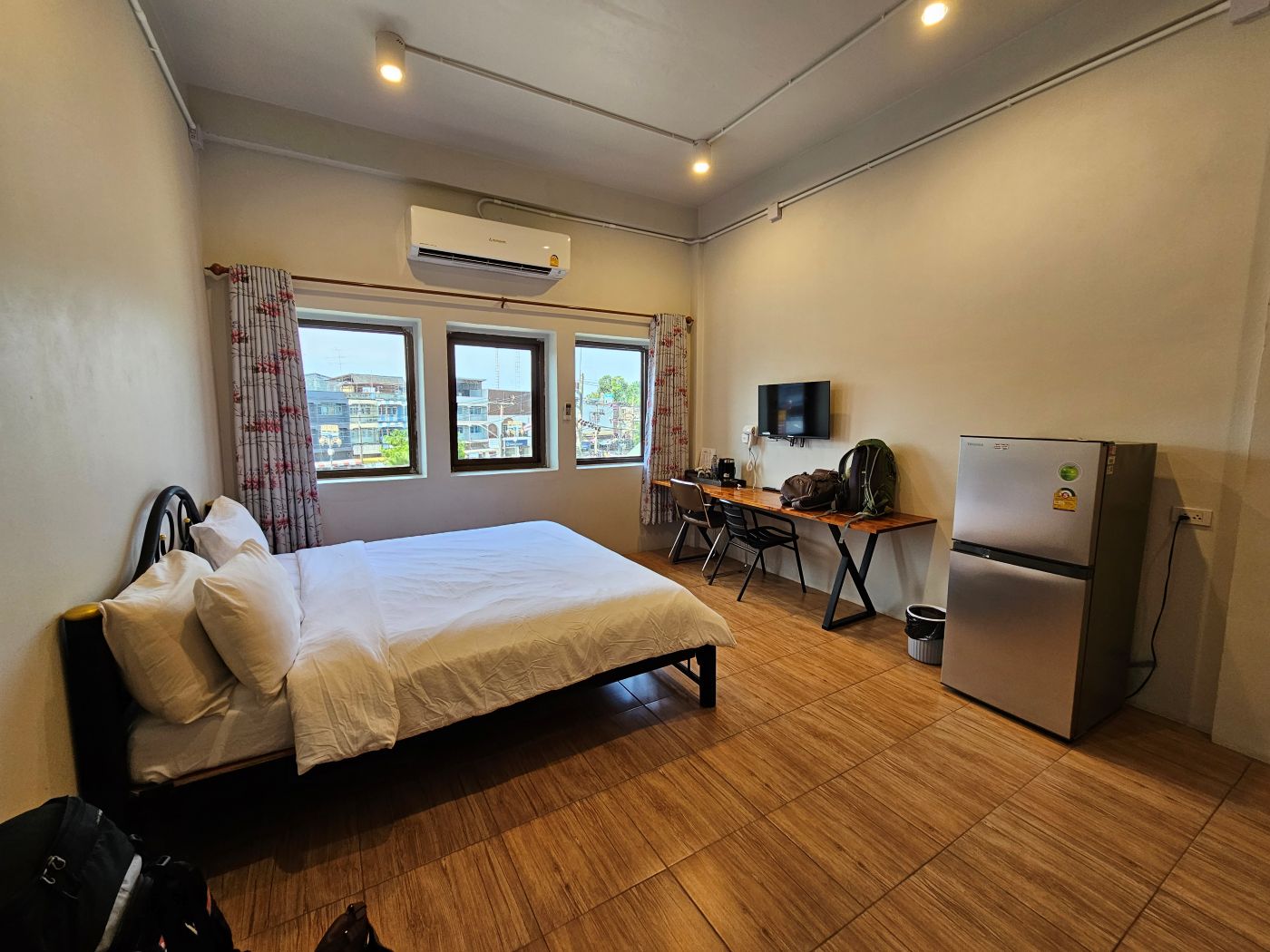 Unser Hotelzimmer nahe des Bahnhofs von Surat Thani