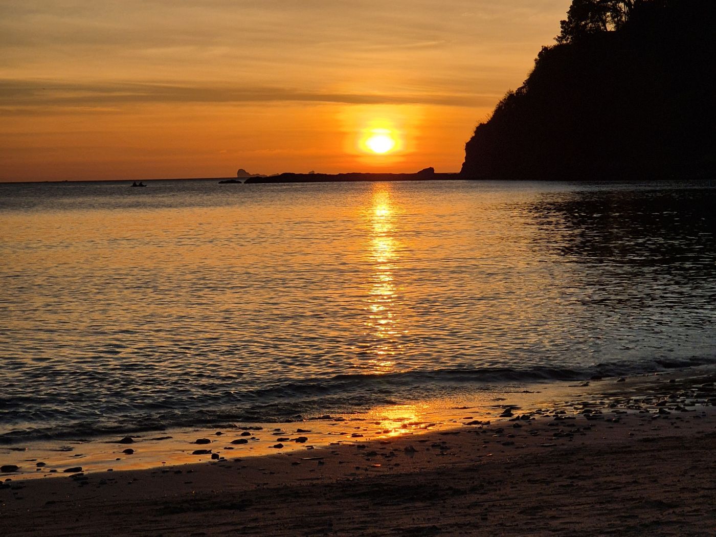 Sonnenuntergang am Khlong Chak Beach