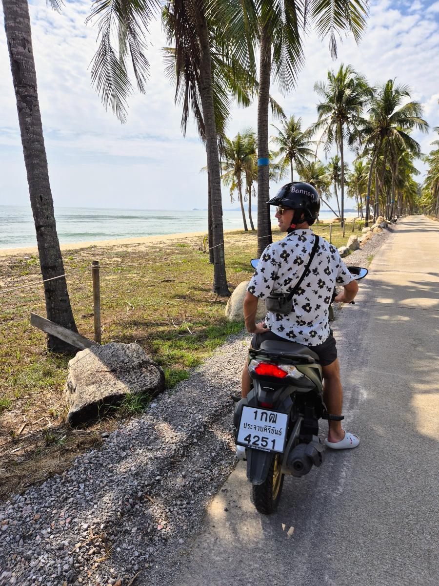 Roller mieten in Ban Krut, Thailand, und damit die Region erkunden