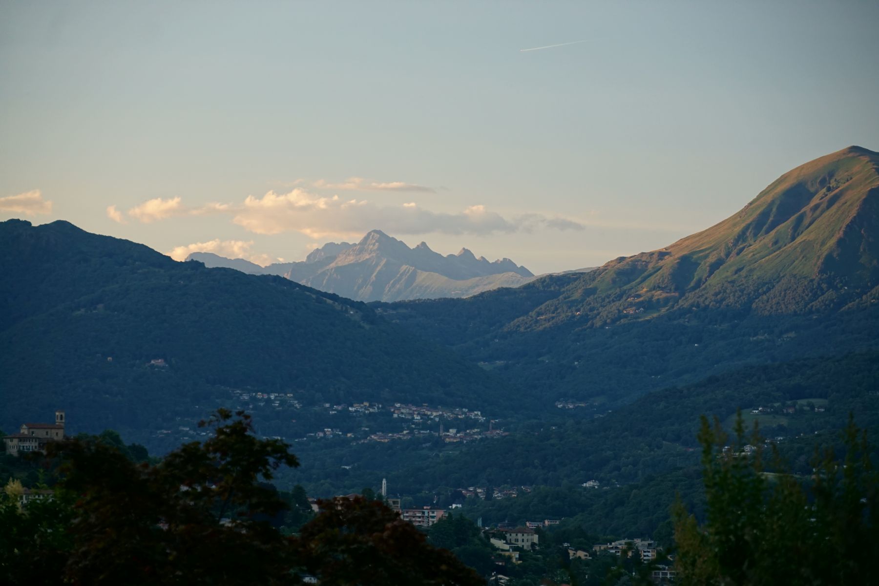 Blick auf die Berge des Tessin, von Montagnola
