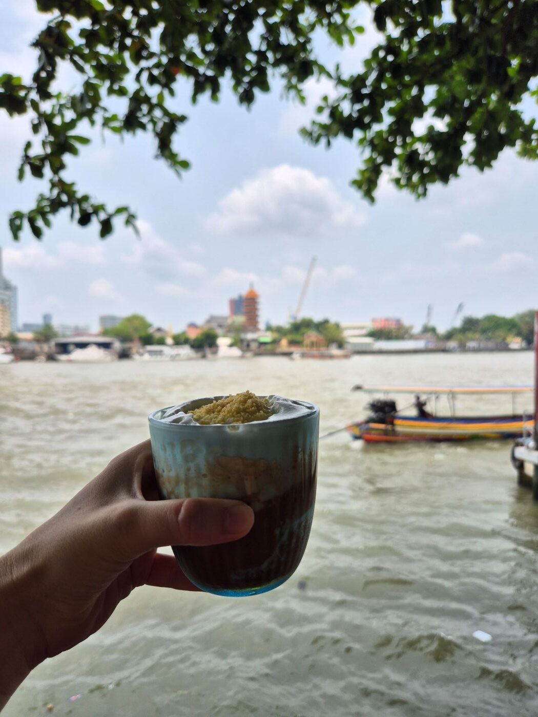Café Hong Sieng Kong in Chinatown Bangkok, Blick auf den Fluss Chao Phraya