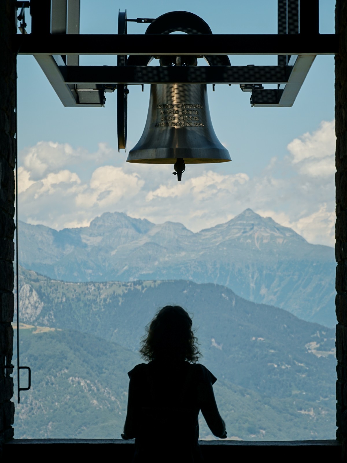 Aussicht von Kirche auf dem Monte Tamaro