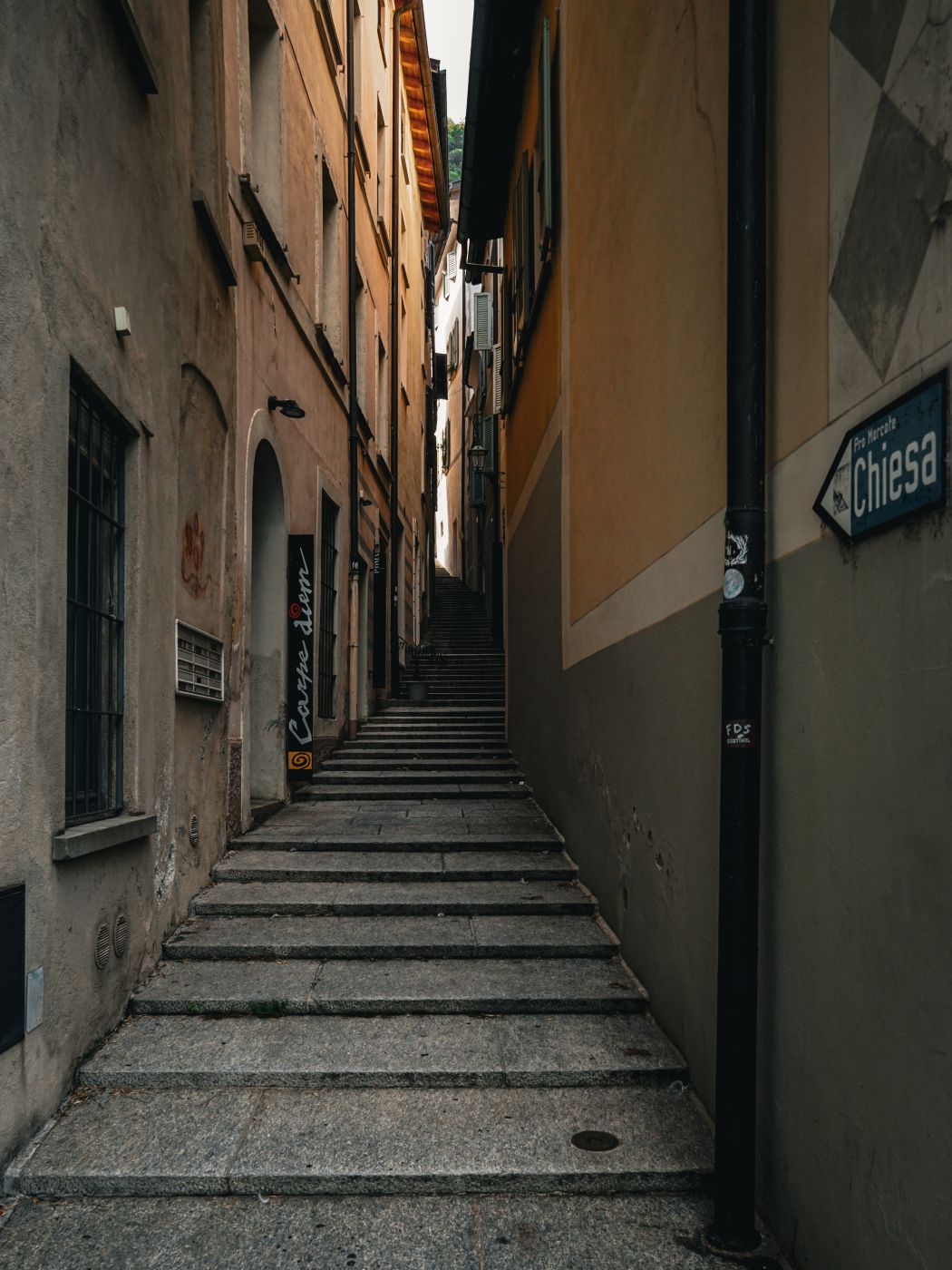 Strecia di Mort, Treppengasse in Morcote hinauf zum Friedhof
